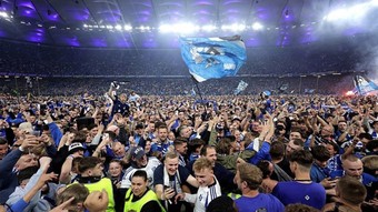 Hamburg'un şampiyonluk kutlamalarında izdiham! 26 taraftar yaralandı