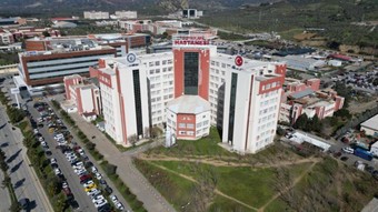Aydın Adnan Menderes Üniversitesi'nde profesör ve sekreteri 'rüşvet' iddiasıyla gözaltına alındı
