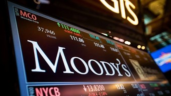 Moody’s 108 yıl sonra ABD'nin kredi notunu düşürdü: Uzmanlar ne dedi?