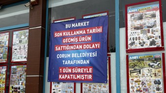 Tarihi geçmiş ürün satan 3 zincir market şubesine kapatma cezası