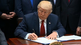 Trump imzaladı: "İnternetten Kaldır Yasası" yürürlüğe girdi