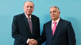 Cumhurbaşkanı Erdoğan, Macaristan'da liderlerle bir araya geldi