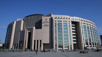 İBB soruşturmasında üçüncü dalga | Gözaltındaki 20 kişi adliyeye sevk edildi