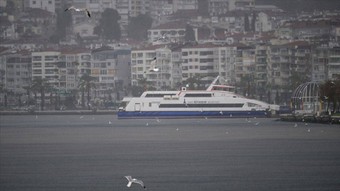 İzmir'de vapur seferleri iptal edildi
