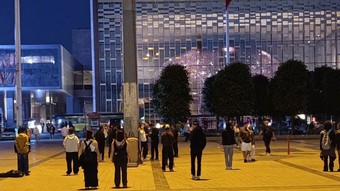 Taksim'de "Duran Adam" eylemi: 19 genç adliyeye sevk edilecek