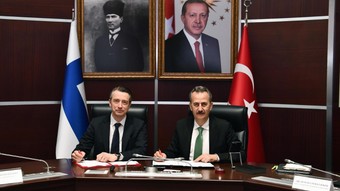 Türkiye ve Finlandiya savunma sanayii işbirliği muhtırası imzaladı