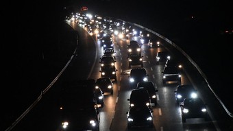 Bayram tatili sonrası dönüş çilesi başladı! Trafik yoğunluğu artıyor