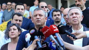 Özgür Özel duyurdu: Ferdi Zeyrek için Fahrettin Koca koordinesinde WhatsApp grubu kuruldu