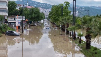 Trabzon'da selde kaybolan yaşlı adamın cansız bedenine ulaşıldı