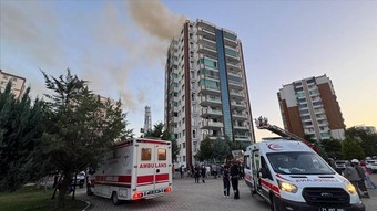 Diyarbakır'da 3'ü çocuk 4 kişinin yaşamını yitirdiği yangınla ilgili 2 kişi daha gözaltına alındı
