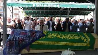 Kayseri'de KKKA şüphesiyle tedavi gören kadın hayatını kaybetti