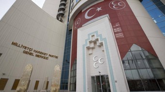MHP'den sürpriz 'profesörlük' teklifi: 5 yıllık bekleme süresi 3 yıla düşsün