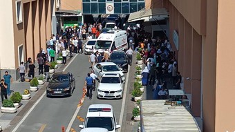 Batman'da balkon çöktü! Ölü ve yaralılar var