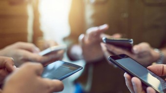 İsrail'de mesaj paniği: Telefonlara gönderilen uyarılar sahte çıktı