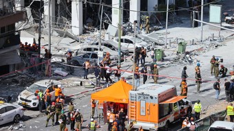 İran füzeleri hastaneyi vurdu! İsrail: Tahran'ı karartma zamanı geldi