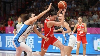 A Milli Kadın Basketbol Takımı Avrupa Şampiyonası'nda çeyrek finalde