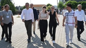 CHP lideri Özgür Özel, Ferdi Zeyrek'in kızını YKS'de yalnız bırakmadı