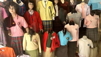 Serbest kıyafet uygulaması kalkıyor: Okul formalarını kim belirleyecek, nasıl satılacak?
