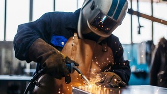 ABD'de imalat sanayi PMI beklentileri aştı