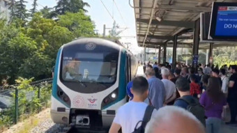 Marmaray'da 2 kişi intihar etti: Seferler gecikmeli yapılıyor