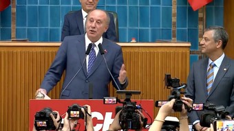 Muharrem İnce "Kurtuluş yok tek başına" diyerek CHP'ye katıldı