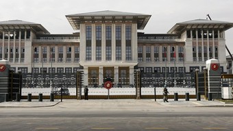 'AK Parti Anayasa Komisyonu' Beştepe'de üçüncü toplantısına başladı