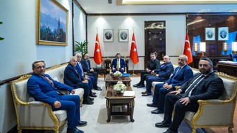 Cumhurbaşkanı Yardımcısı Yılmaz, ATO ve TASD heyeti ile görüştü