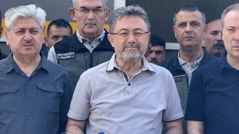 Bakan Yumaklı yangınlarla ilgili son gelişmeleri aktardı: 3 büyük yangın sürüyor