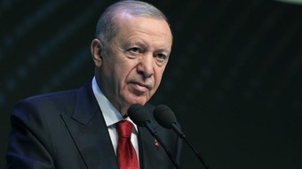 Cumhurbaşkanı Erdoğan: 100 milyar dolarlık bölgesel ticaret hacmini yukarı taşımalıyız
