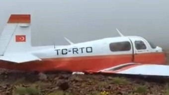 Rize’de düşen uçağa ilk ulaşılma anının görüntüsü ortaya çıktı (Video)