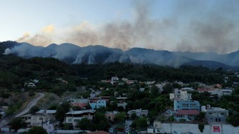 Hatay'da büyük yangın: Dün başladı, kâbus sürüyor (Video)