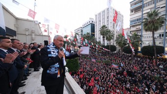 Gözaltındaki Zeydan Karalar’dan belediye binası önüne çağrı: Adana tutsak edilemez!