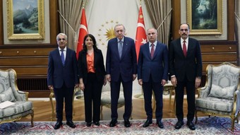Erdoğan, İmralı heyeti ile görüştü