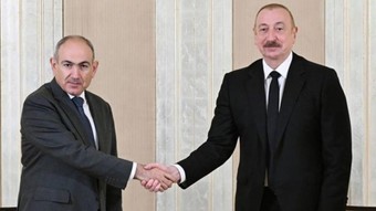 Aliyev ve Paşinyan barış için masada: Kritik görüşme başladı