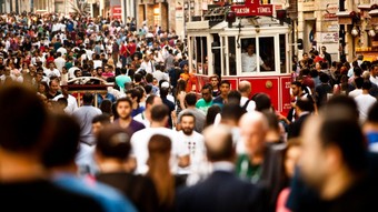 Türkiye yaşlanıyor! 2050’de her 4 kişiden biri 65 yaş üzerinde olacak