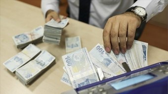 Yatırımcının TL tercihine bir darbe de bankalardan