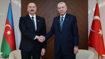 Aliyev'den Cumhurbaşkanı Erdoğan'a PKK'nın silah bırakması nedeniyle tebrik telefonu