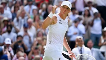 Polonyalı Iga Swiatek Wimbledon'da ilk kez şampiyon oldu