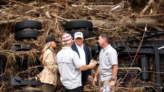 Trump, sel felaketinden etkilenen Texas'ta: Daha önce hiç böyle bir şey görmemiştim
