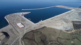 Filyos Limanı'nı Sanayi Bölgesi'ne bağlayacak iltisak hattının ihalesi yapıldı
