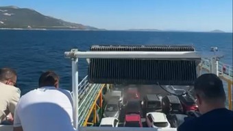 Marmara Adası açıklarında feribotta korkutan yangın: 200 yolcu tahliye ediliyor