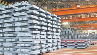 Çin, tarife duvarını yarı mamulle deliyor