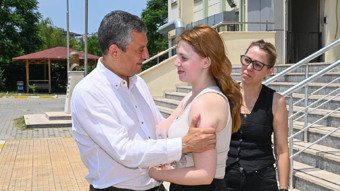 Ferdi Zeyrek'in kızını sınava kendisi götürmüştü: CHP lideri Özgür Özel, Nehir Zeyrek'in YKS sonucunu açıkladı