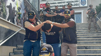 Küçükçekmece'de 2 kişinin yaralandığı silahlı kavgaya ilişkin 3 zanlı tutuklandı