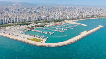 Doğu Akdeniz’in en büyüğü: Mersin Marina’da çekek sahası genişletildi