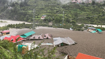 Hindistan'da heyelan felaketi: 4 kişi öldü, 100 kişi kayıp