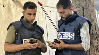 İsrail, Gazze'de gazetecilerin bulunduğu çadırı vurdu: Beş gazeteci hayatını kaybetti