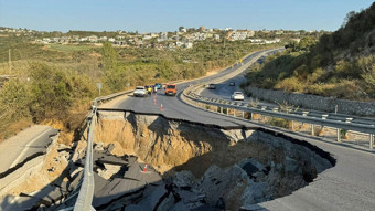 Söke-Kuşadası karayolunda yol çöktü: Ulaşımda aksama yaşandı