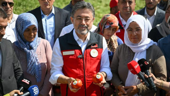 Bakan Yumaklı domates hasadına katıldı: Son 10 yılda yıllık ortalama 535 bin ton ihracat gerçekleşti