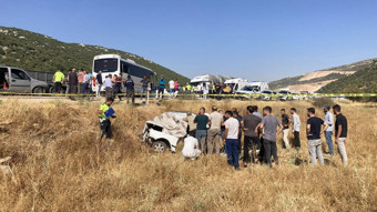 Gaziantep'te üç aracın karıştığı kazada 1 kişi öldü, 3 kişi yaralandı